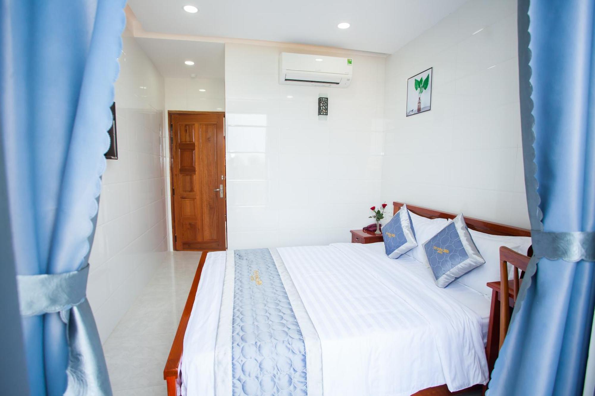 Thy Hung Legacy Hotel Tuy Hoa Bagian luar foto